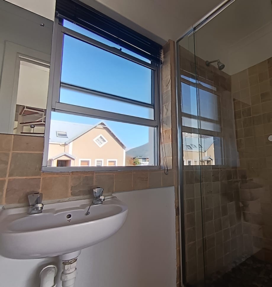 To Let 2 Bedroom Property for Rent in Gardens Western Cape